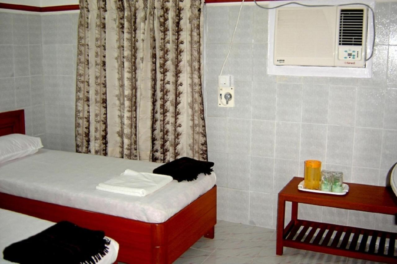 French Guest House Puducherry Buitenkant foto